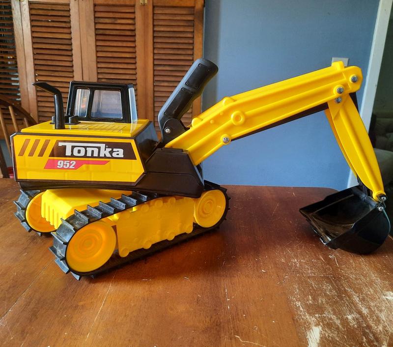 Tonka best sale steel excavator