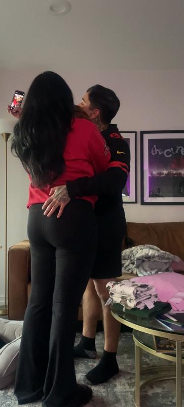 Customer carousel item 6.