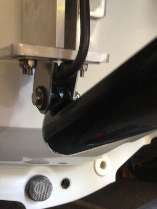 HOOK² / Reveal TripleShot Skimmer Transducer