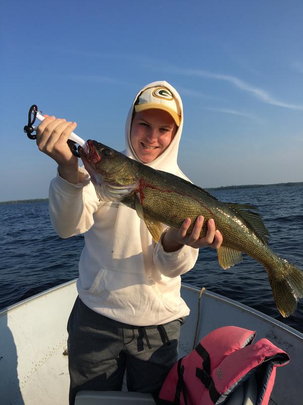 bass pro fish gripper