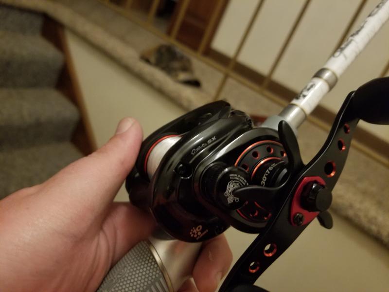 johnny morris carbonlite 2.0 baitcast rod