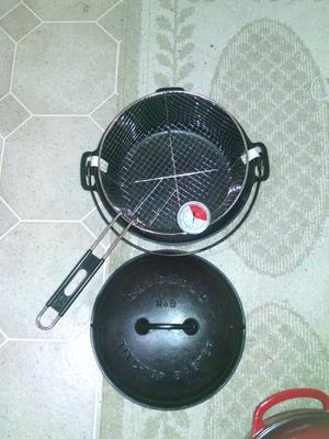 LODGE CAST IRON 11.5 INCH DEEP FRY BASKET 12FB2 - Northwoods Wholesale  Outlet