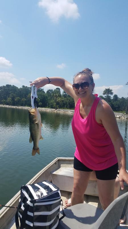 bass pro fish gripper