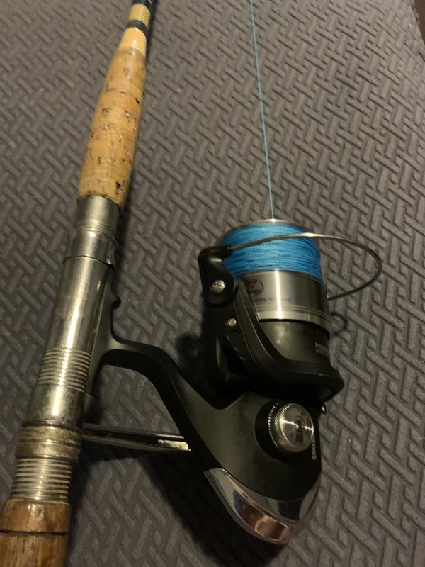 Bass Pro Catmaxx round baitcasting fishing reel inside look and how to take  apart and service 