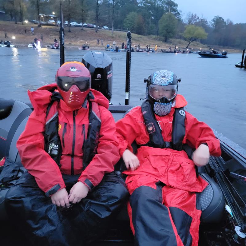 Bass pro shop 100mph rain suit