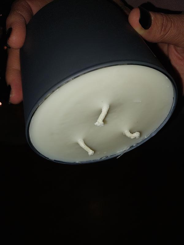 Buy Mahogany Teakwood 3-Wick Candle online in Kuwait City