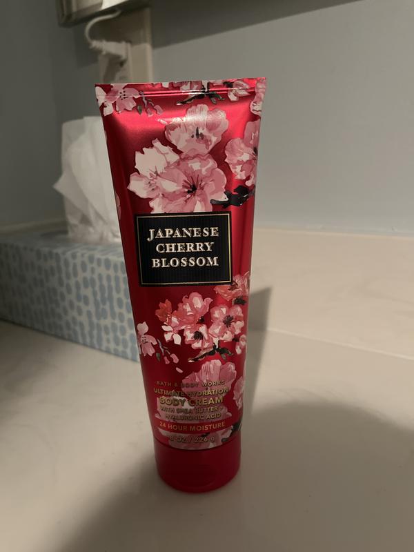 JAPANESE CHERRY BLOSSOM【B & B WORKS】 Bath and Body Works Japanese Cherry Blossom Perfume Spray