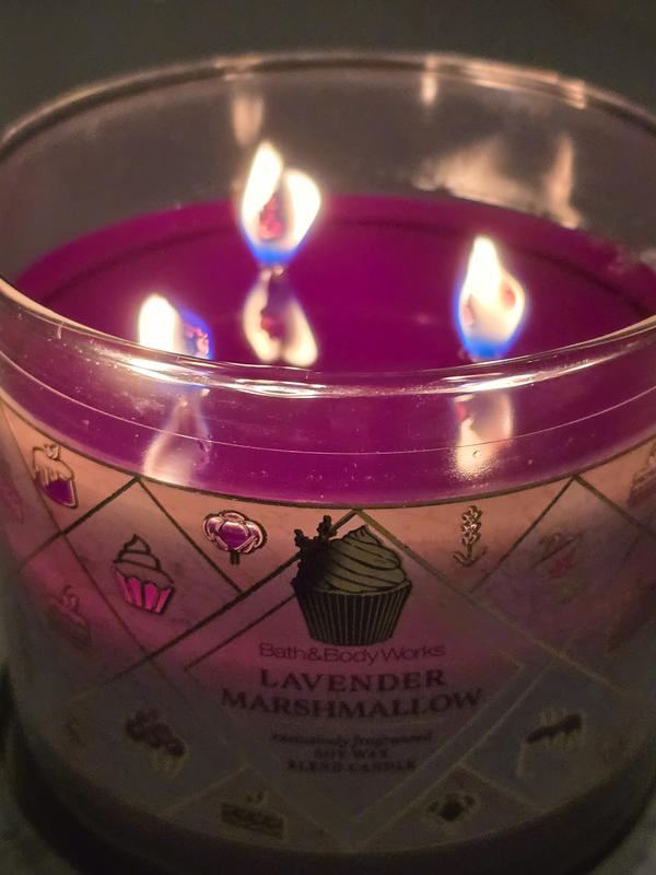 Lavender Marshmallow 3-Wick Candle | Bath & Body Works