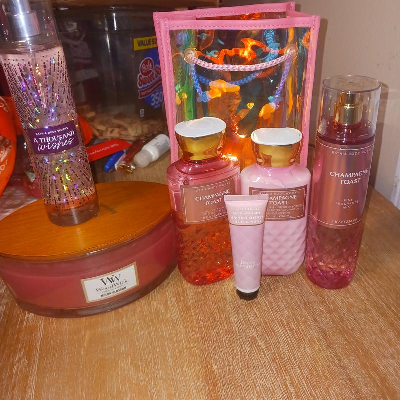 Champagne Toast Bath &amp; Body Works perfume - a fragrance