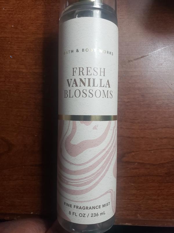 Blossom to Bath Vanilla Latte Body Spray (4 Ounce) - Phthalate Free  Fragrance - Energizes Skin with a Deep Vanilla Scent