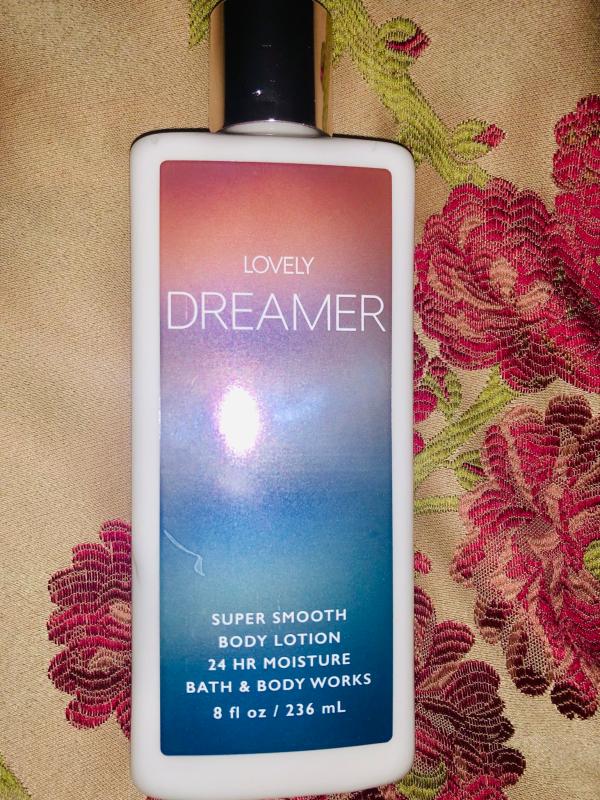 Signature Collection Lovely Dreamer Super Smooth Body Lotion