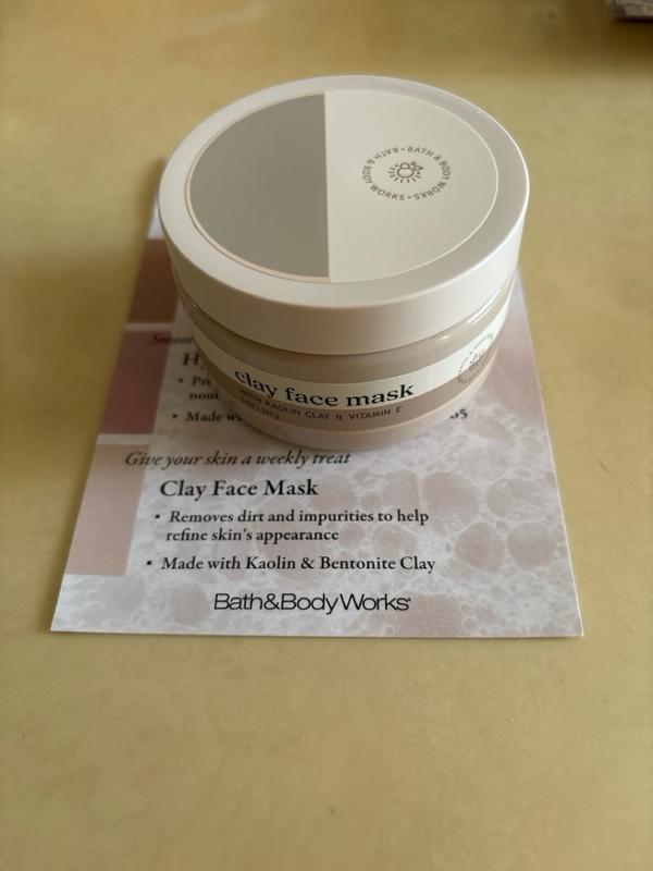 Clay Face Mask With Kaolin Clay + Bentonite Clay + Vitamin E