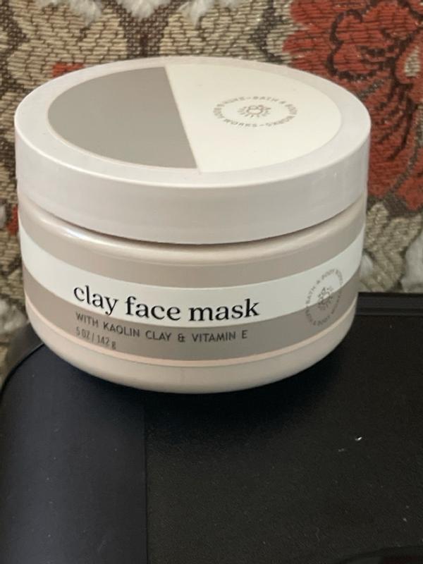 Clay Face Mask With Kaolin Clay + Bentonite Clay + Vitamin E