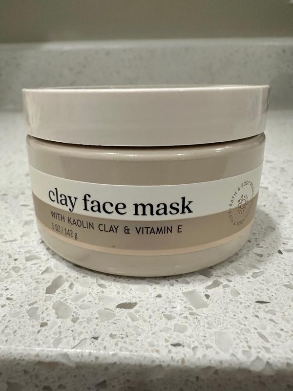 Clay Face Mask With Kaolin Clay + Bentonite Clay + Vitamin E