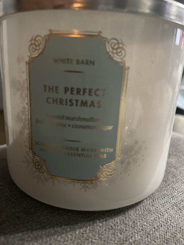 🎅The Perfect Christmas White Barn, Bath & Body Works 3-wick Scented Candle