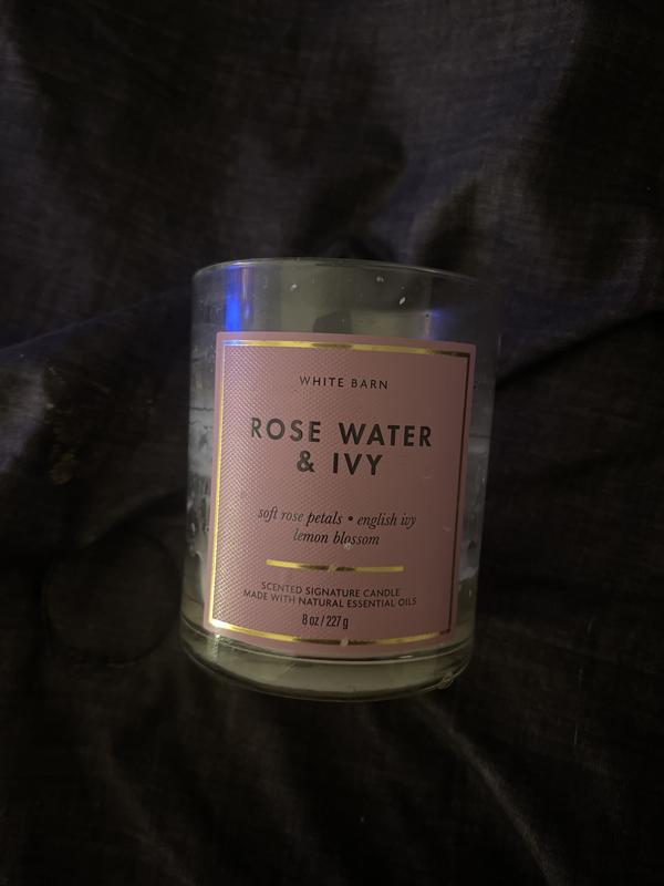 Rose Water and Ivy & Mahogany Teakwood Candle Review – Bath & Body Works 