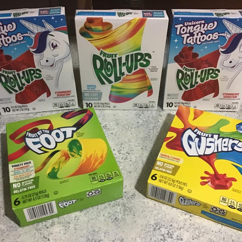 Fruit Roll Ups Fruit by the Foot Gushers Snacks Variety Pack, 8 ct