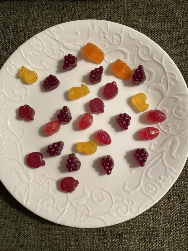 We call MOTT’S ASSORTED FRUITS the 
“SHARING IS CARING” snack! We all fight over the grape ones!