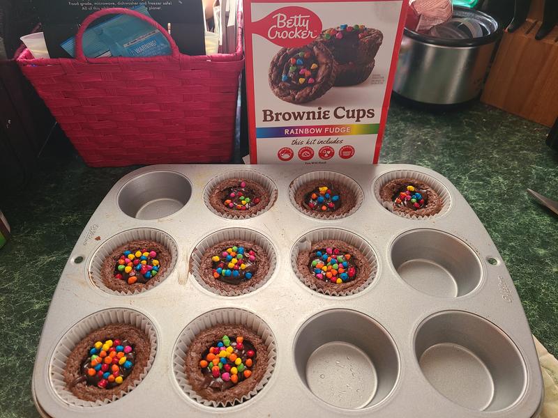 Betty Crocker Cupcake Liners Rainbow