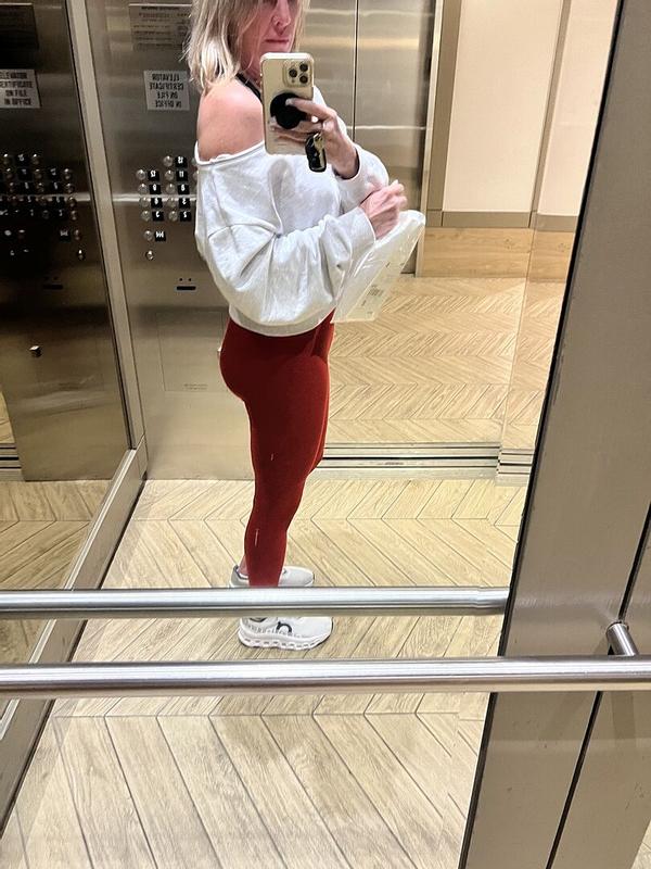 Customer photo for "yoga pants"