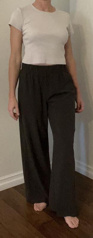 Customer photo for "Effortless pant"