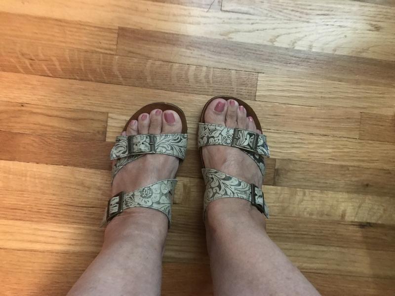 Bearpaw maddie sandal sale