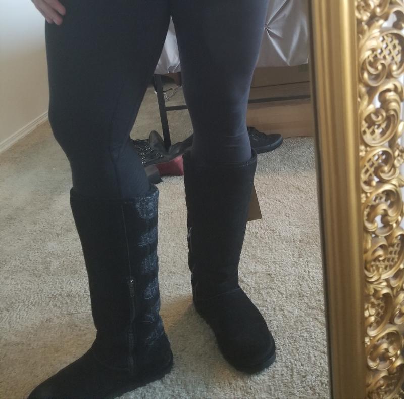 Bearpaw tall hot sale black boots