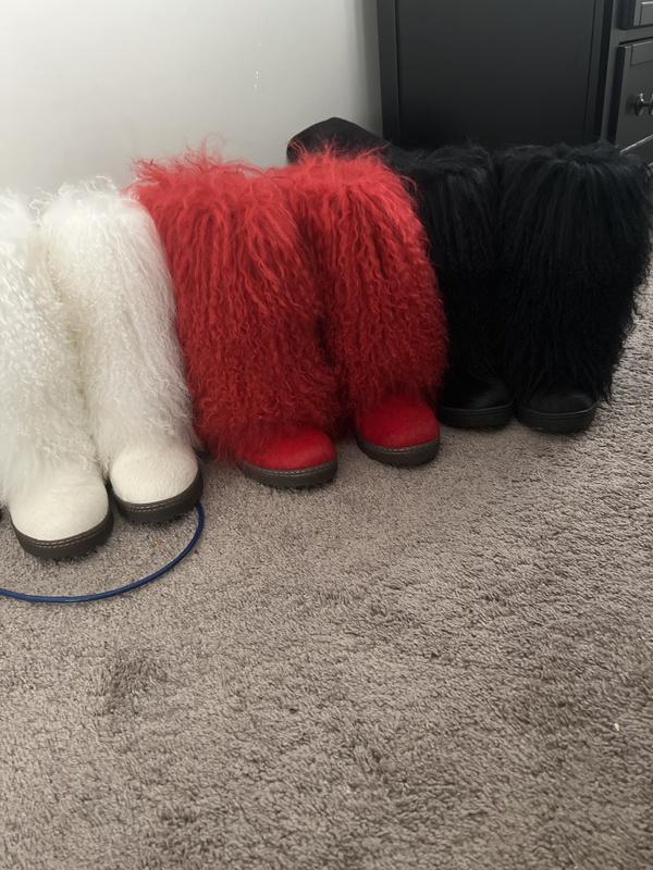 Bearpaw red best sale fur boots