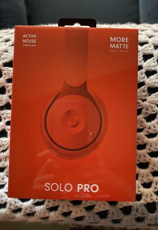 Beats by Dr. Dre Solo Pro Wireless Noise Cancelling Beats by Dr. Dre Solo Pro Wireless Noise Cancelling