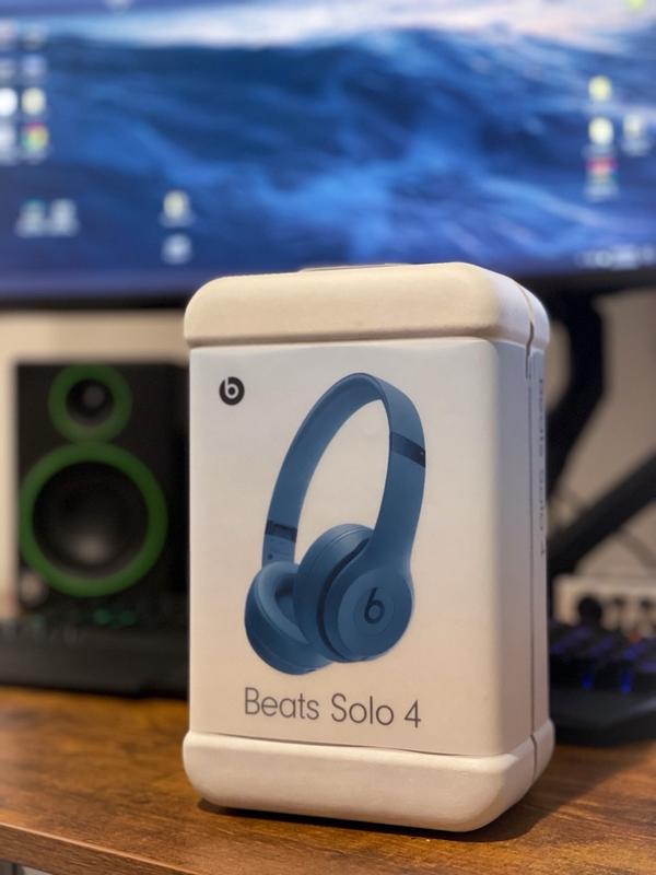 Beats Solo 4 Wireless Headphones in Matte Black | Abt Beats Solo 4 Wireless Headphones in Matte Black | Abt