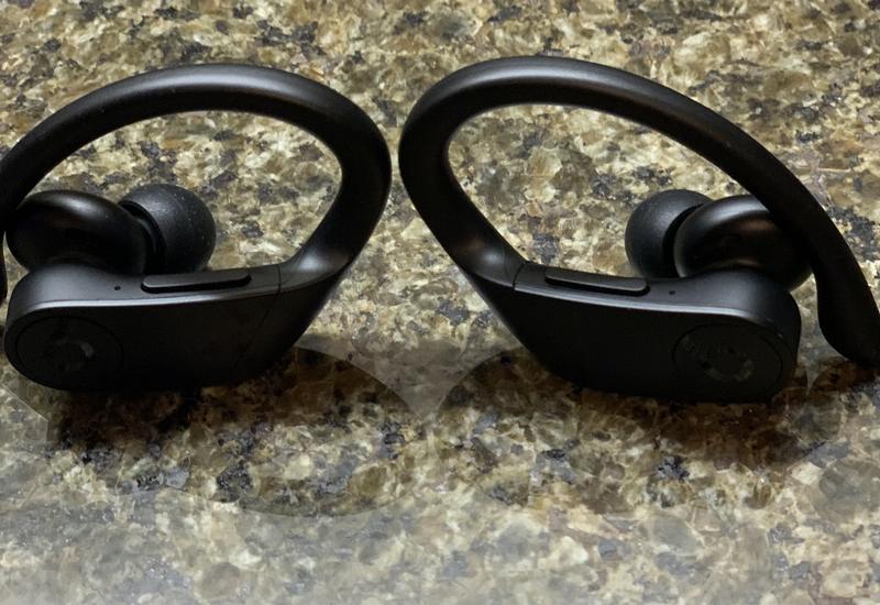 Save $70 on Beats Powerbeats Pro Earbuds With 56,900+ 5-Star Reviews