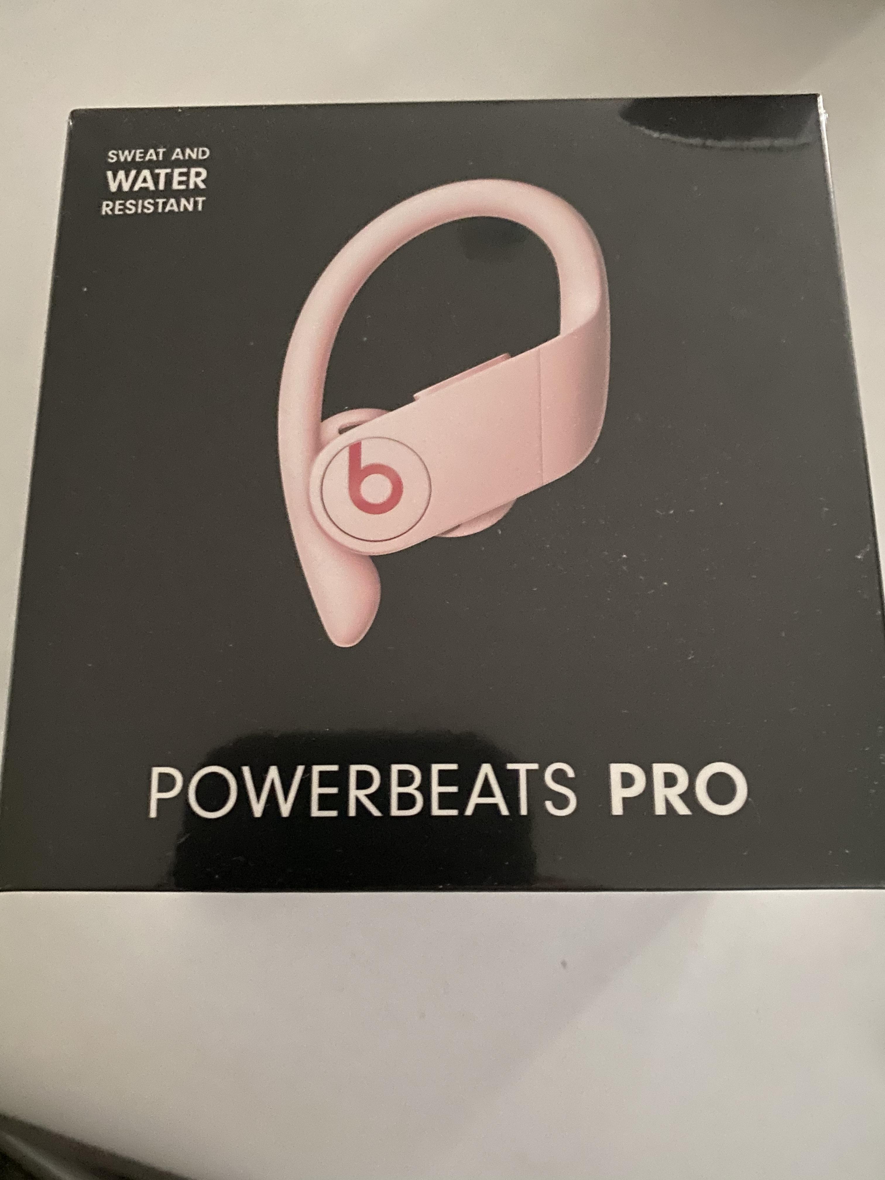 Powerbeats 3 staples hotsell