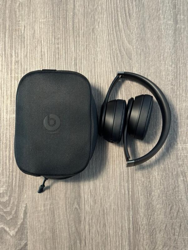 Beats Solo 4 Wireless Headphones in Matte Black | Abt