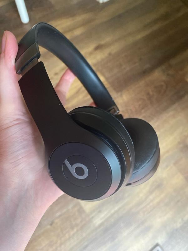 Beats Solo 4 Wireless Headphones in Matte Black | Abt