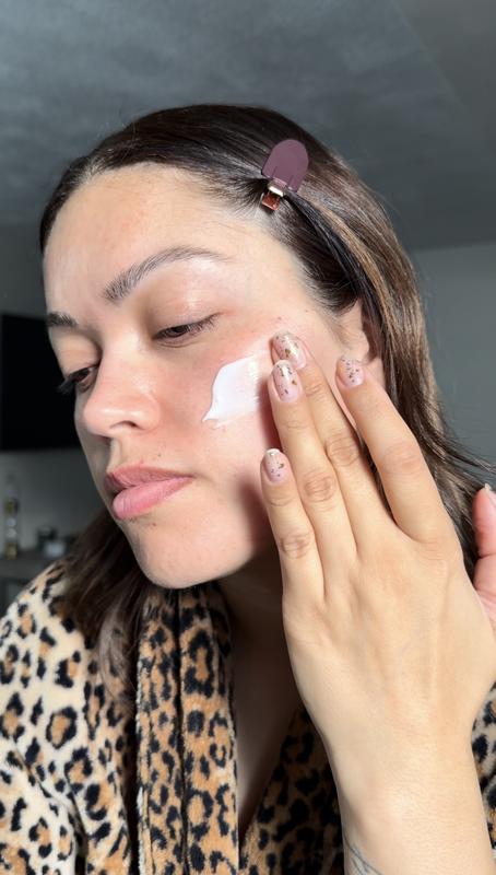 Customer photo for "Rich Hydration with a Luxury Feel"