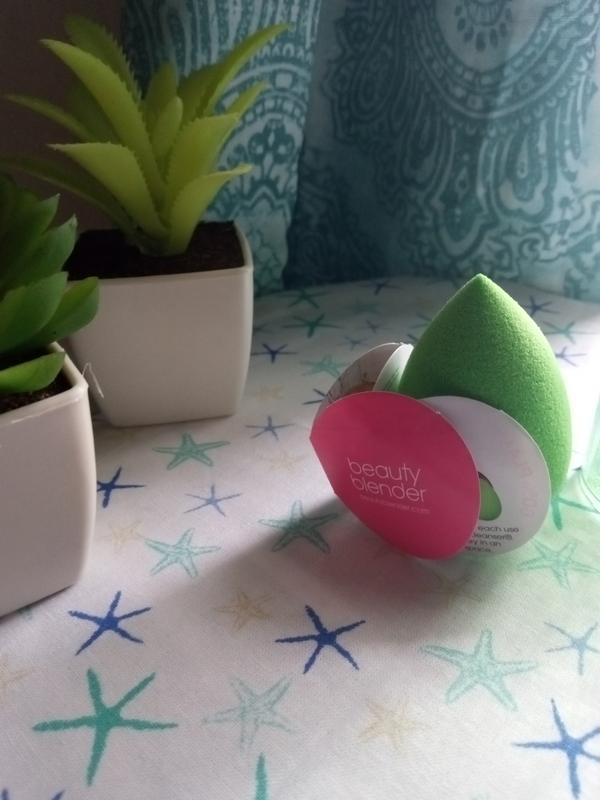 Oblong Beauty Blender Sponge - Pure Anada Cosmetics