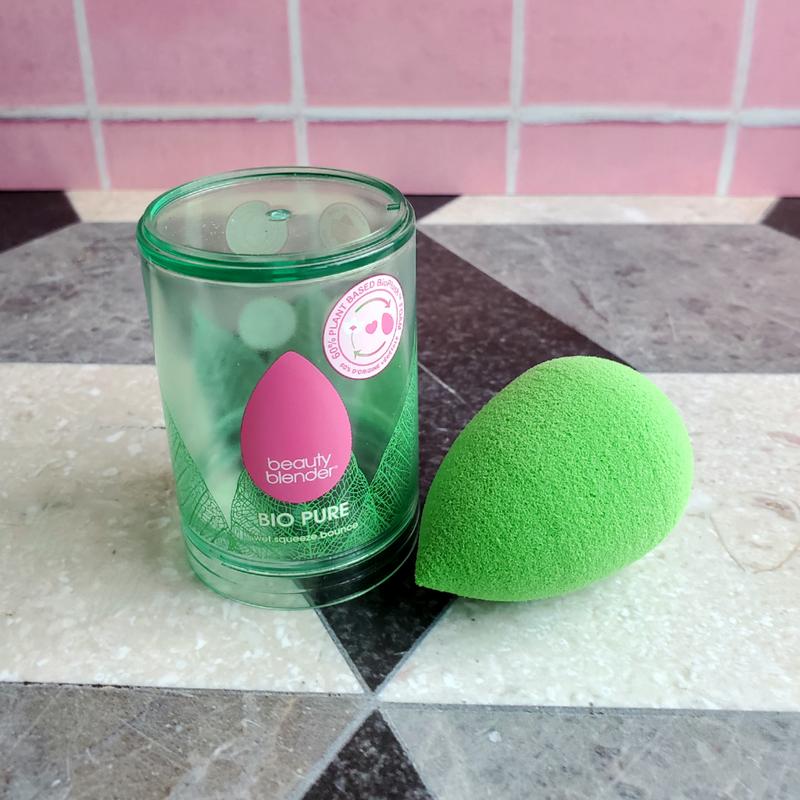 Biopure Sustainable Green Makeup Sponge - beautyblender