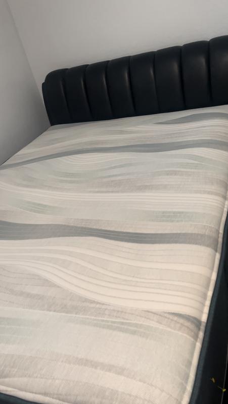 Top view to show the lovely pattern the mattress has. I think this pattern will be great in camouflaging any potential spills.