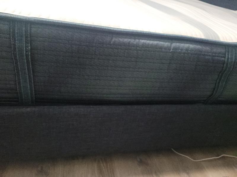 Straps on the sides make moving it w/ease