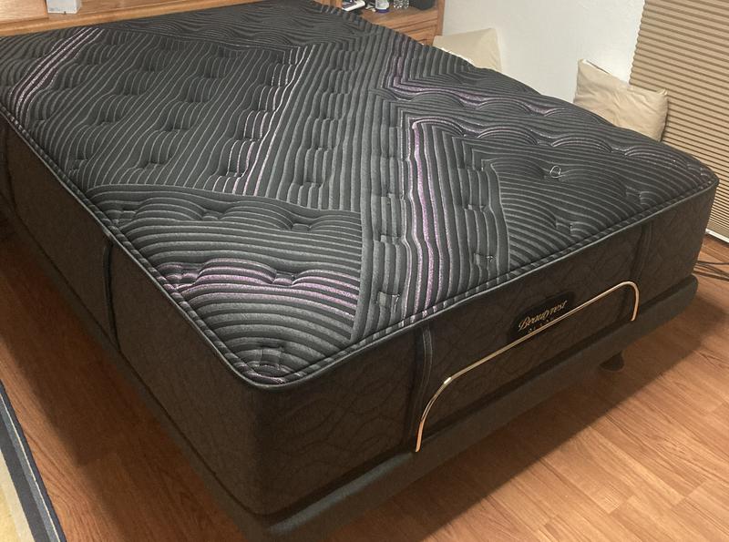 Customer carousel item 1.