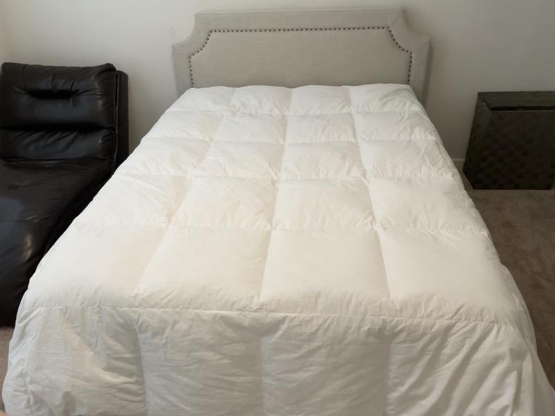 Nestwell™ Medium Warmth White Down Comforter Bed Bath and Beyond Canada