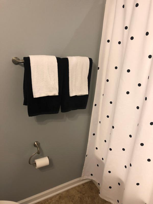 kate spade new york Deco Dot Bath Towel | Bed Bath & Beyond
