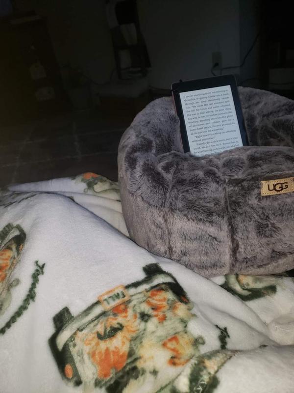 ugg dawson tipped faux fur tablet pouf
