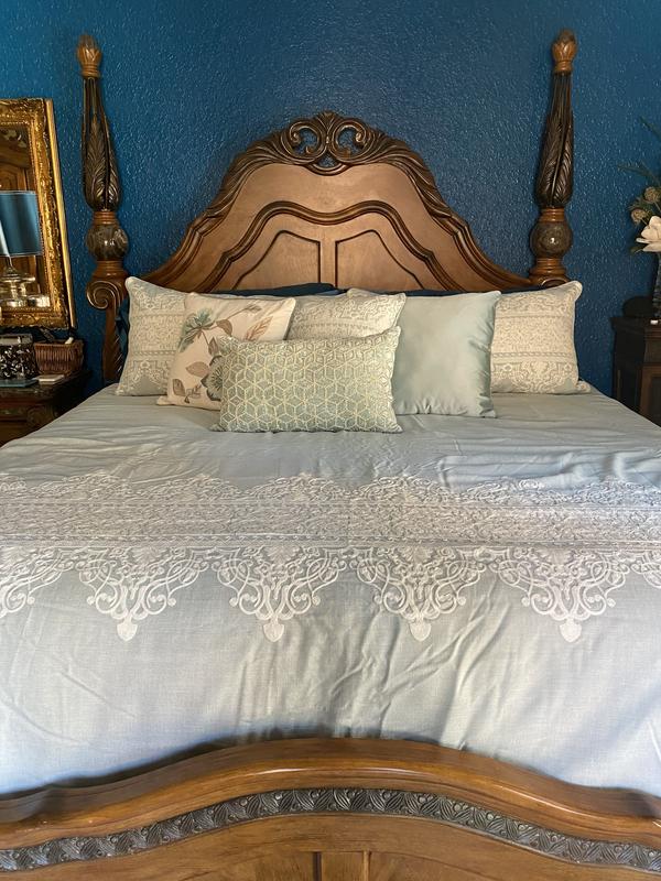 J. Queen New York™ Patricia 4Piece Comforter Set in Spa Bed Bath