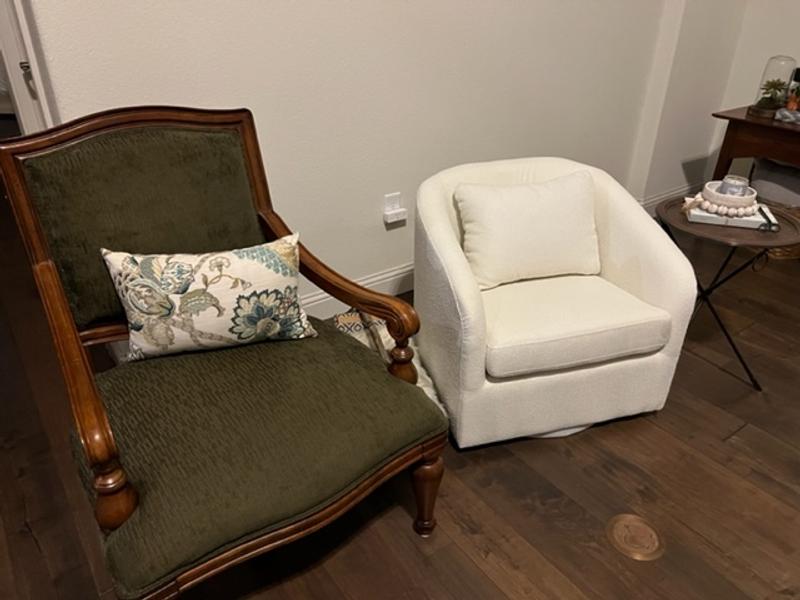 Studio 3B™ Swiveling Lounge Chair in White | Bed Bath and Beyond Canada