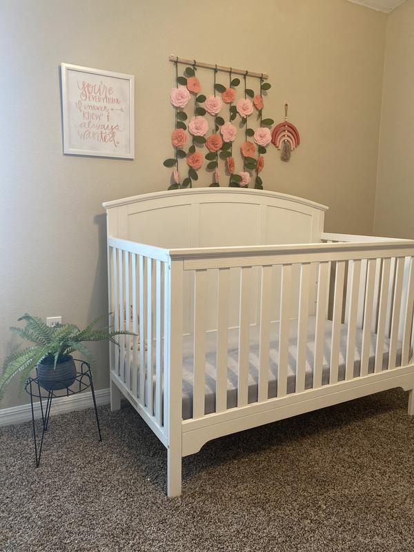 Delta Children Sweet Beginnings Sage Curve Top 6in1 Convertible Crib