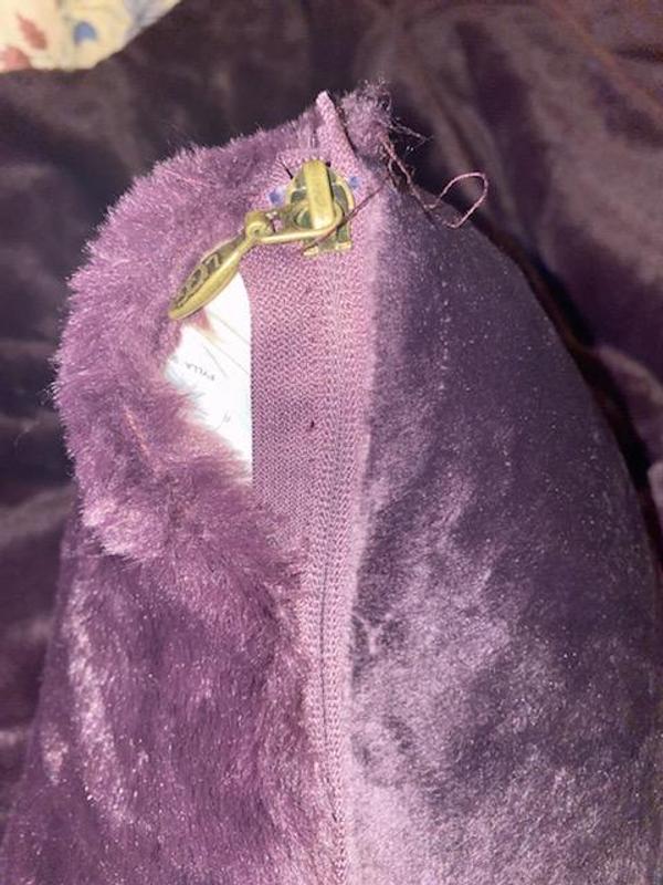 UGG® Polar Throw Pillow and Blanket Gift Set Bed Bath and Beyond Canada