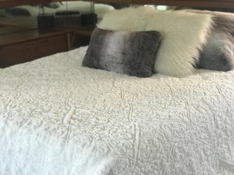 Customer Reviews: Madison Park® Bismarck Ultra Plush 3-Piece Full/Queen ...