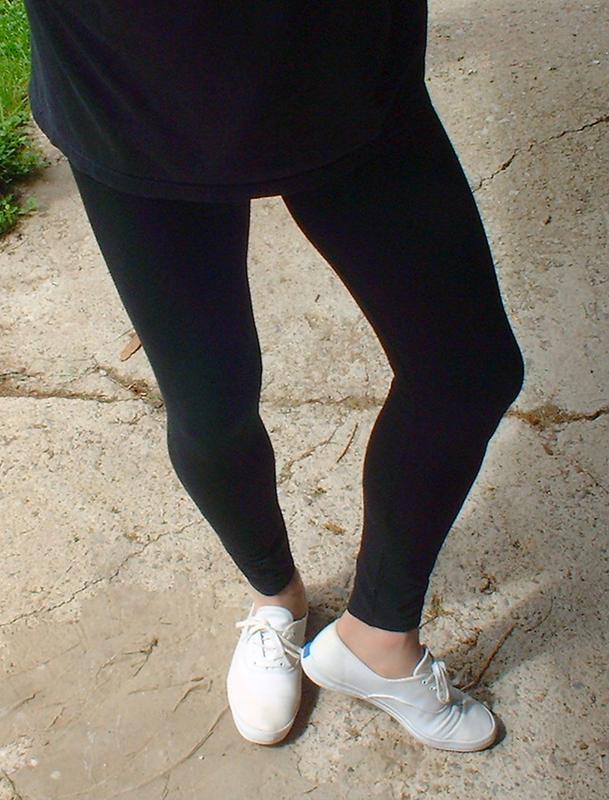 keds with leggings