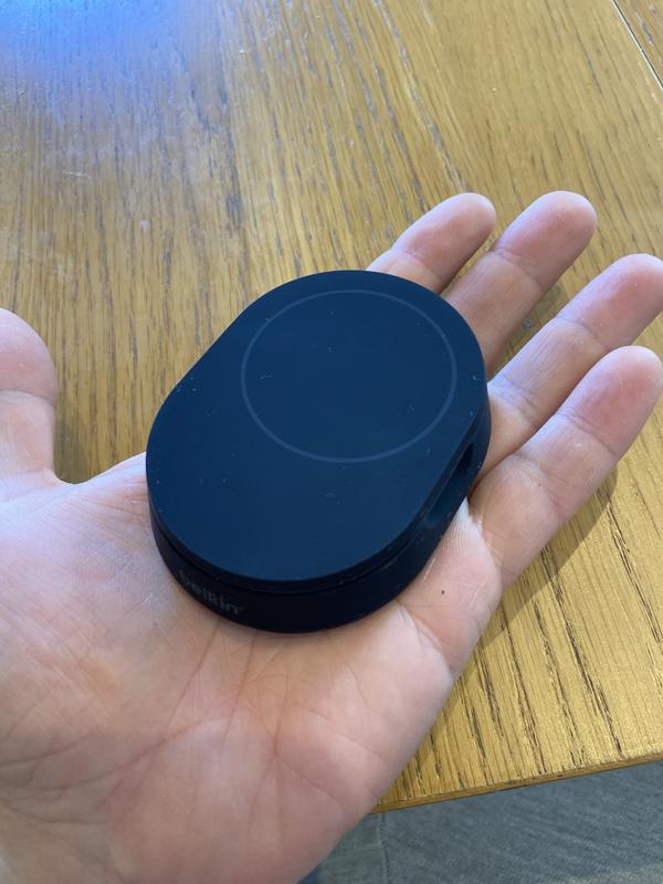 Compact when folded. Easy to carry.